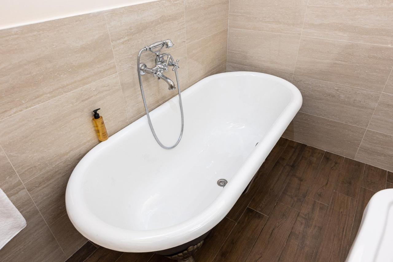 Spa Apartment Via Barberini Рим Экстерьер фото