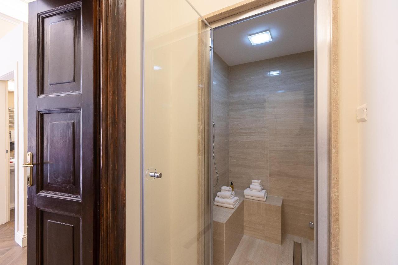 Spa Apartment Via Barberini Рим Экстерьер фото